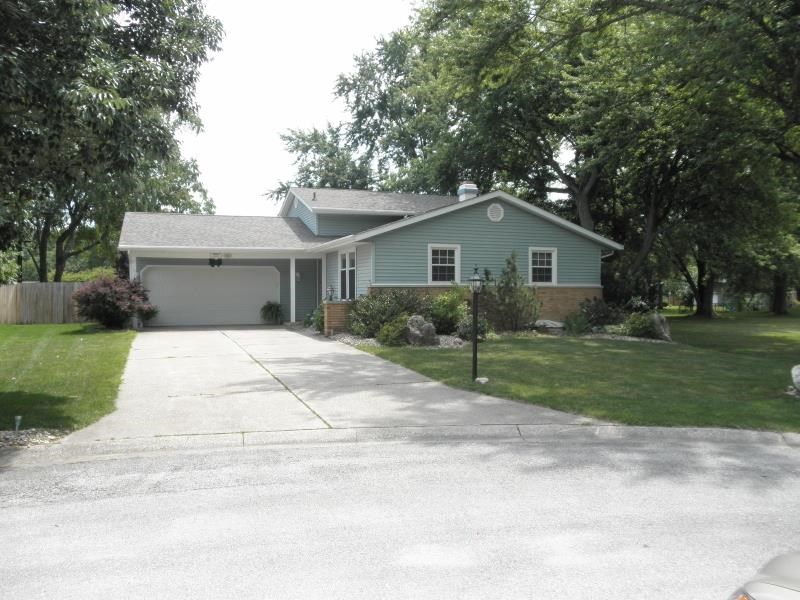 5 Churchill Dr, Elkhart, IN 46514 photo 1