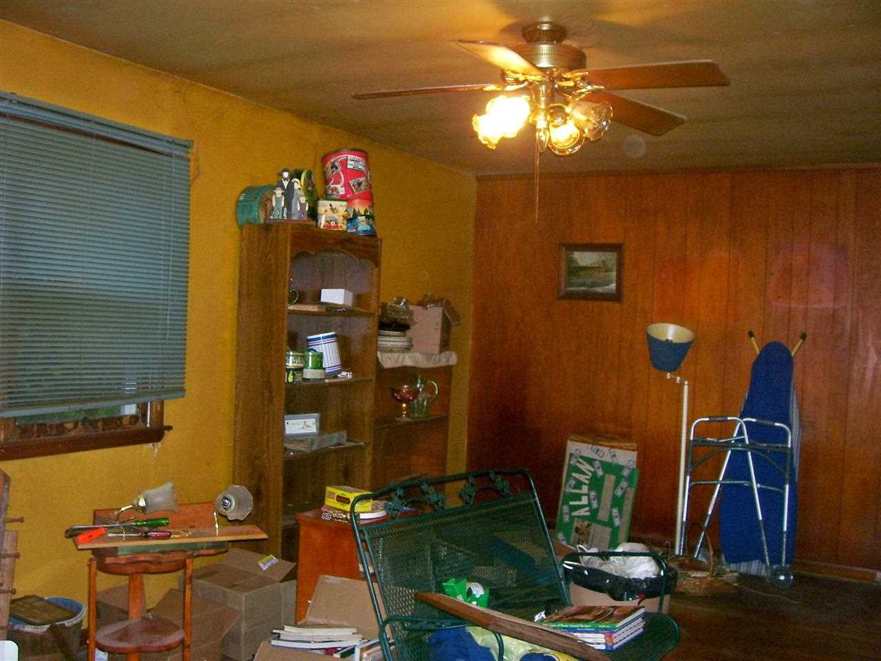 505 W Frank St, Mitchell, IN 47446 photo 2