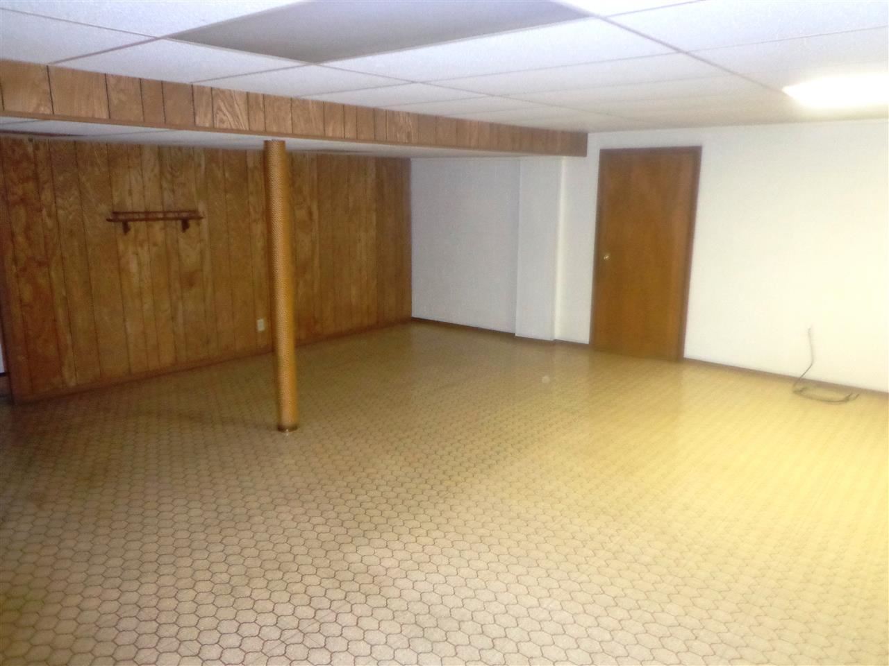 2915 E Chestnut St, Evansville, IN 47714 photo 17