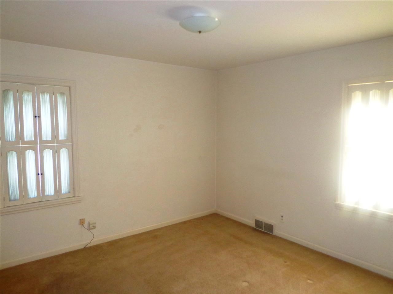 2915 E Chestnut St, Evansville, IN 47714 photo 9