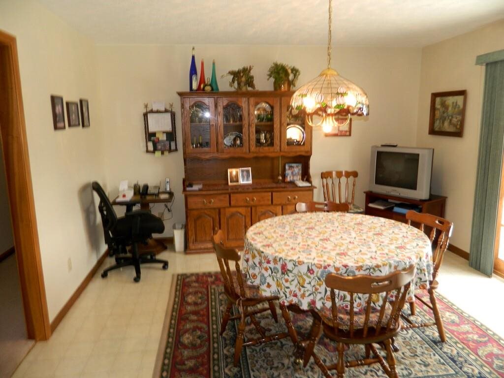 612 E 22nd St, Ferdinand, IN 47532 photo 5