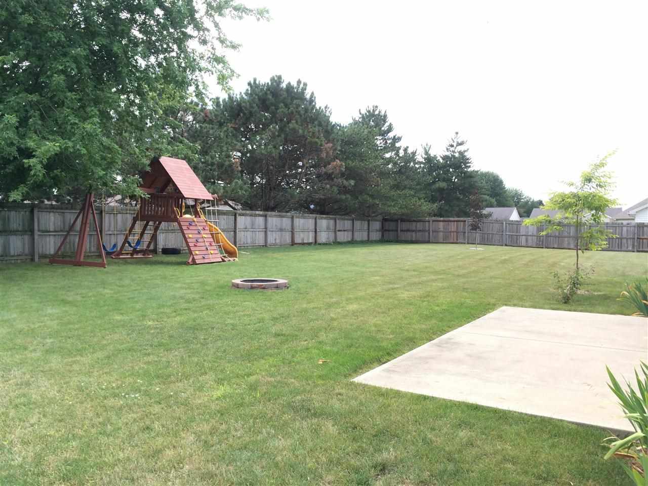 395 Yellowstone Dr, Russiaville, IN 46979 photo 3