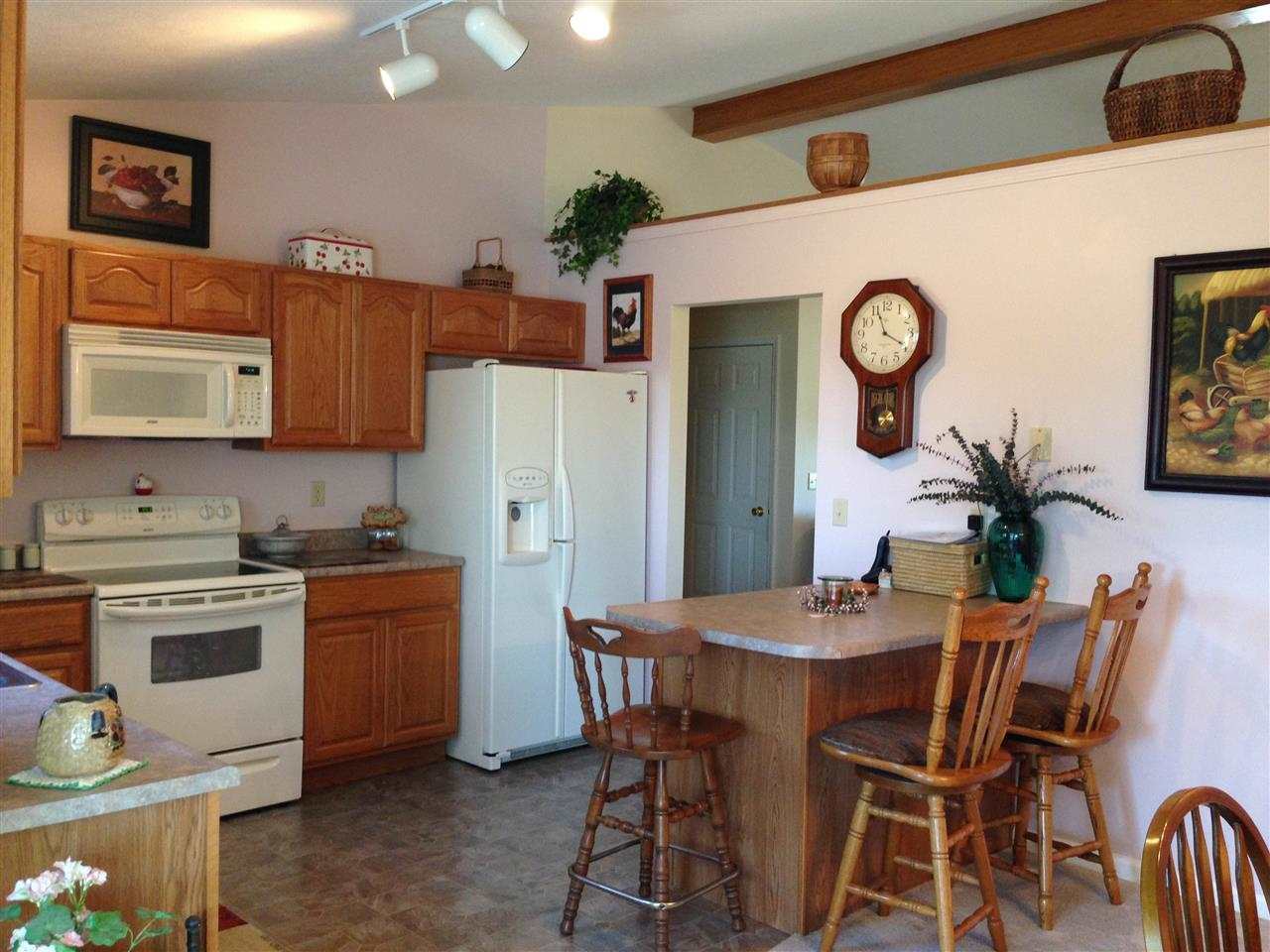 2005 W Maple Dr, Peru, IN 46970 photo 6