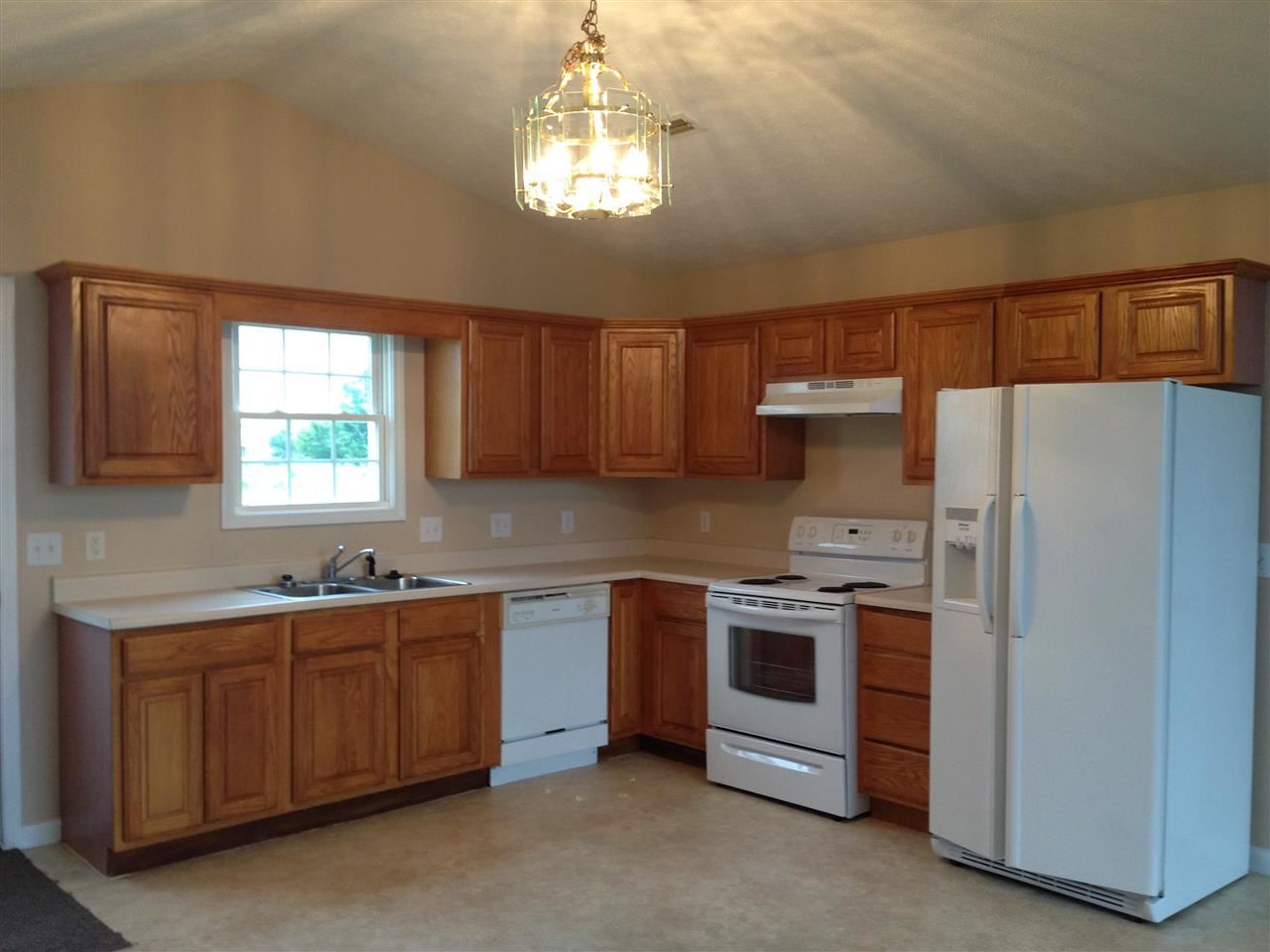 326 Blue Bird Ln, Dale, IN 47523 photo 3