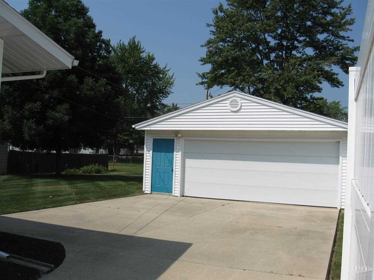 6509 Azalea Dr, Fort Wayne, IN 46825 photo 4