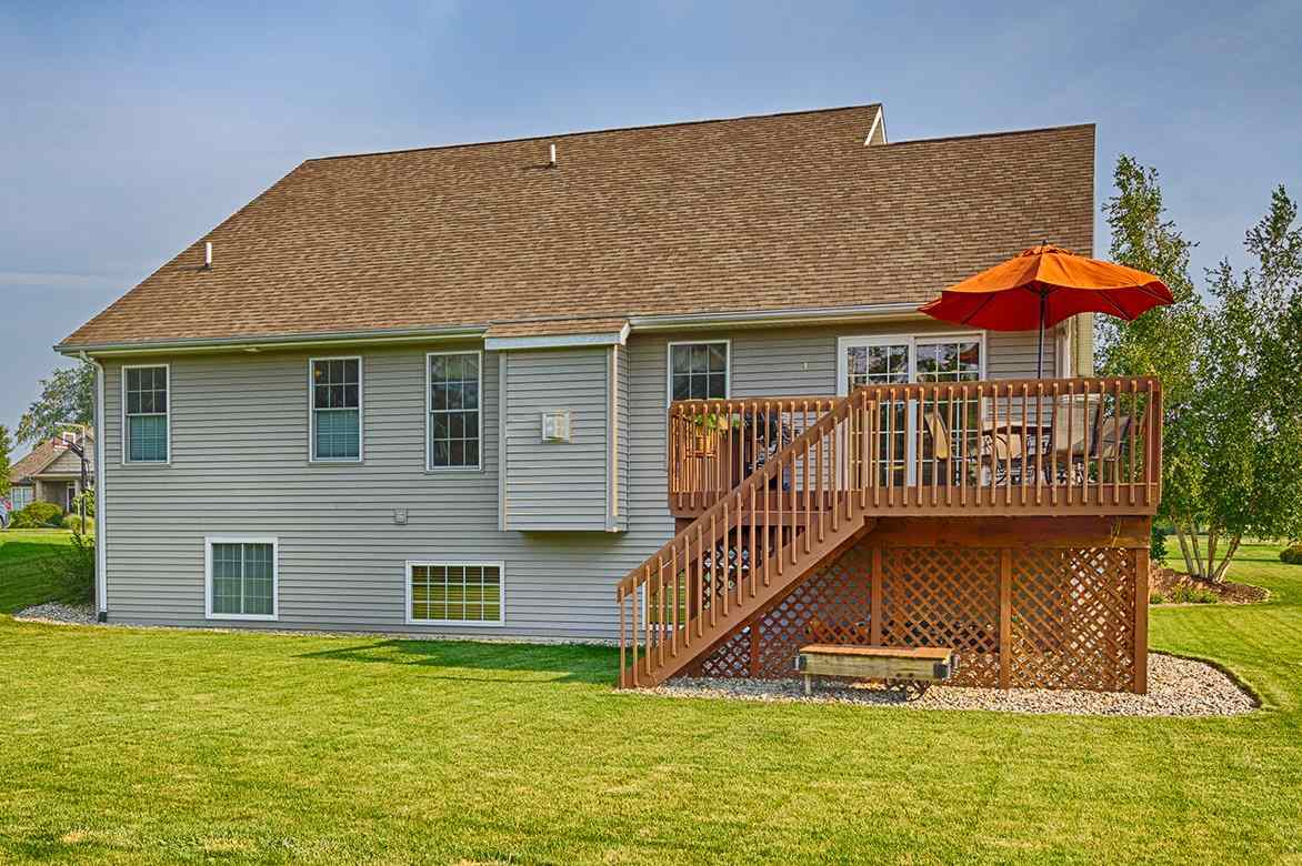 19919 Hidden Meadow Trl, Goshen, IN 46528 photo 2