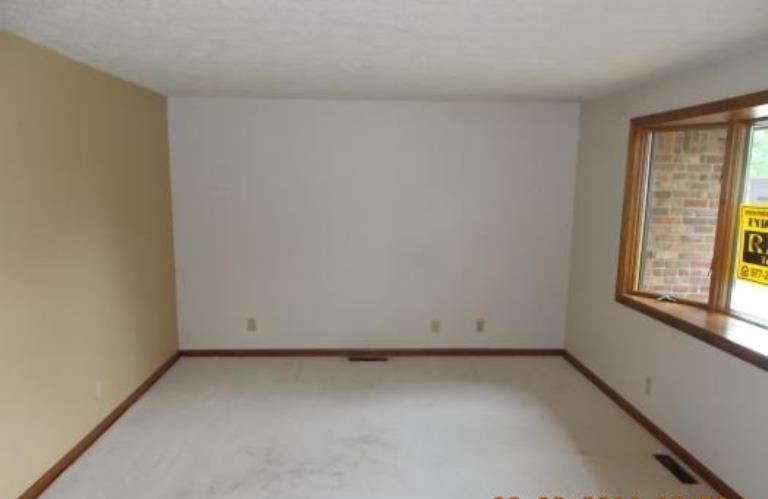 4501 Parkwood Dr, Kokomo, IN 46901 photo 4