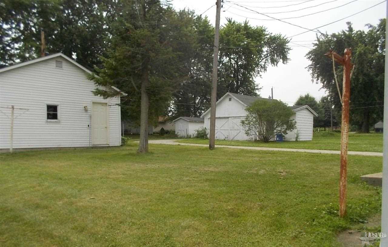 120 Peabody Ave, Columbia City, IN 46725 photo 2