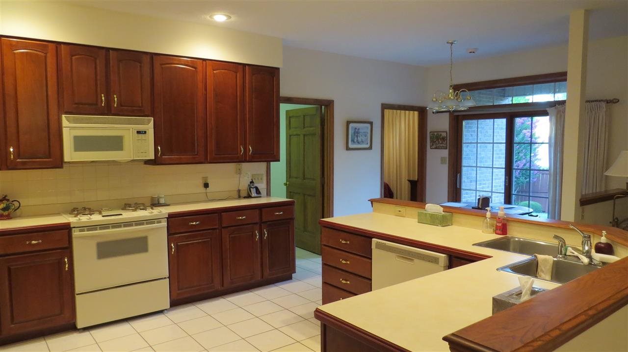 416 Huntwood Ln, Evansville, IN 47715 photo 6