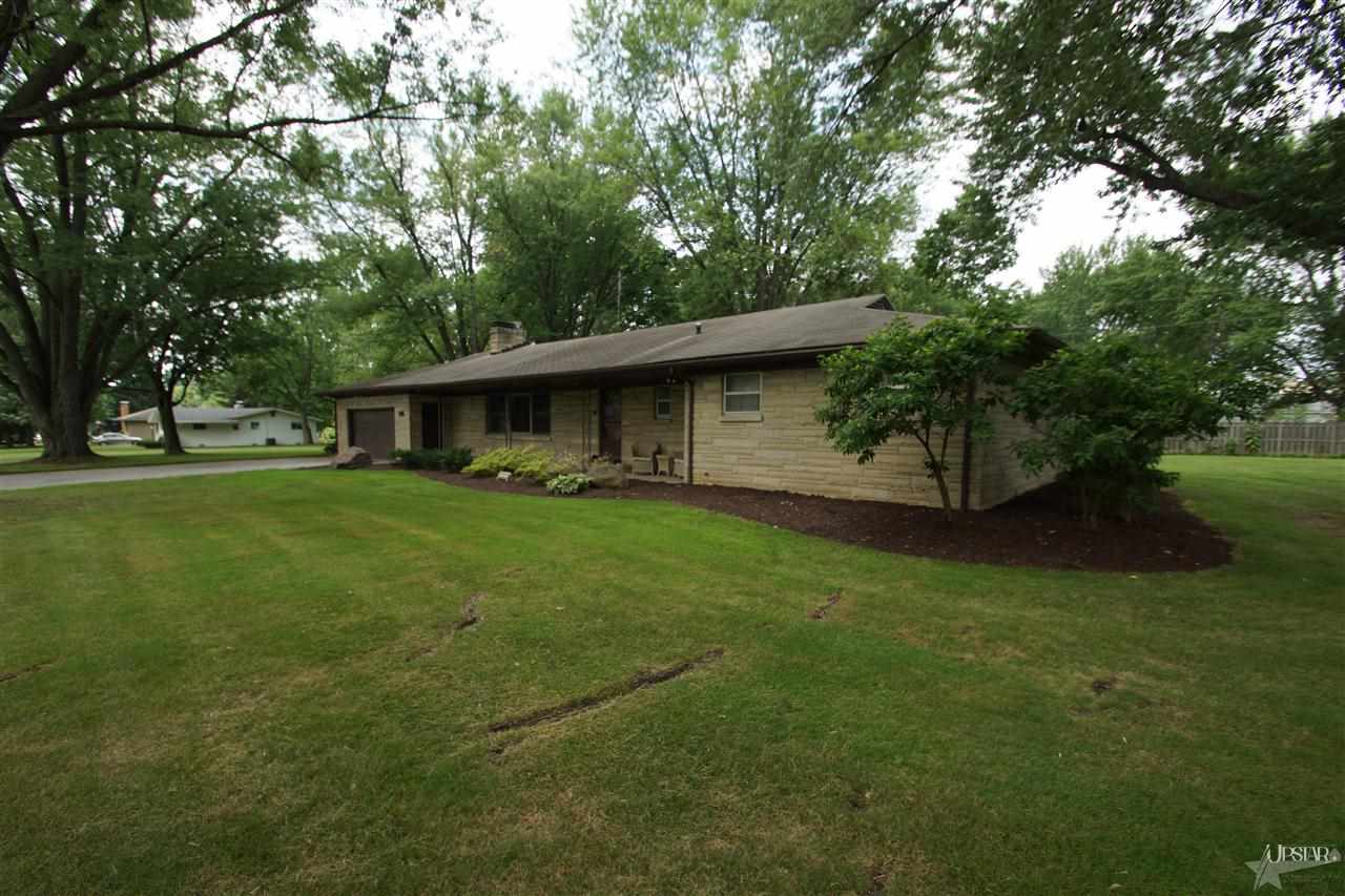 1241 Pinehurst Dr, Fort Wayne, IN 46815 photo 1
