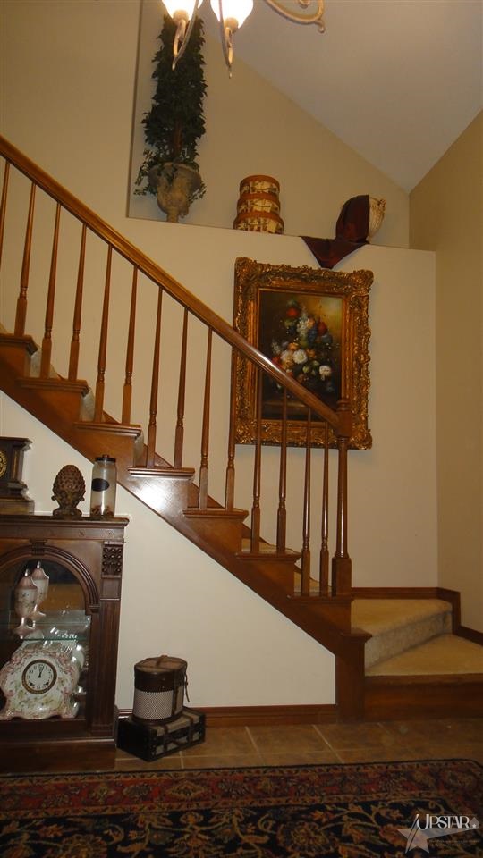1555 Shorewood Dr, Berne, IN 46711 photo 3