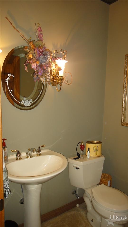 1555 Shorewood Dr, Berne, IN 46711 photo 13