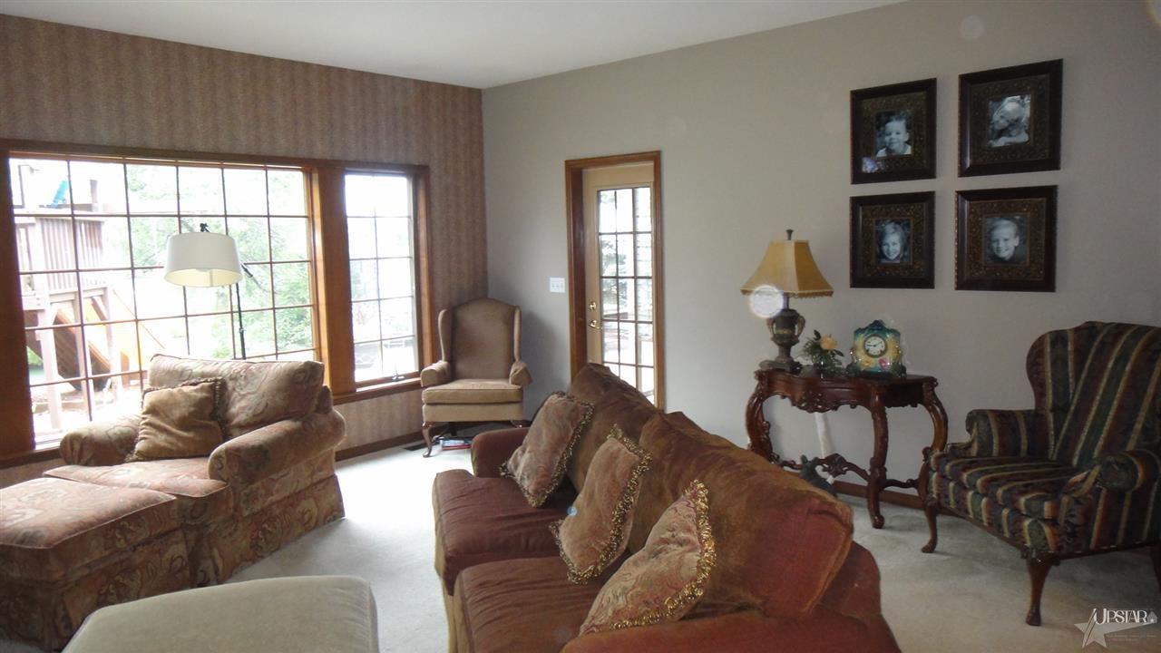 1555 Shorewood Dr, Berne, IN 46711 photo 7