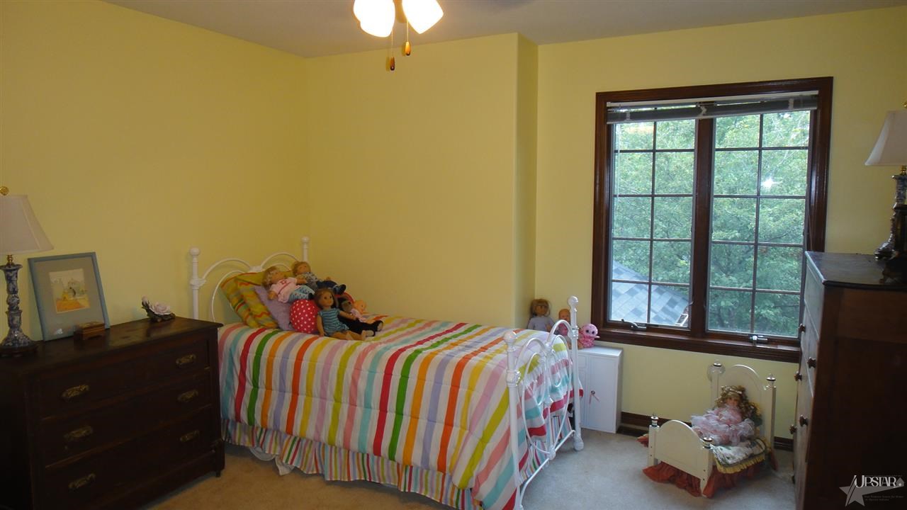 1555 Shorewood Dr, Berne, IN 46711 photo 21