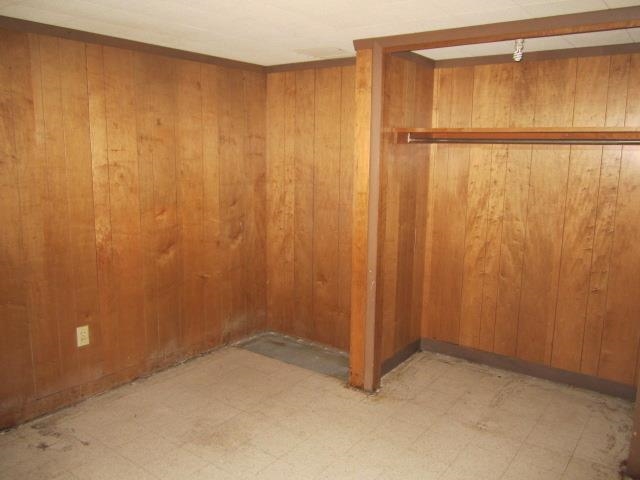 2219 Benham Ave, Elkhart, IN 46517 photo 9