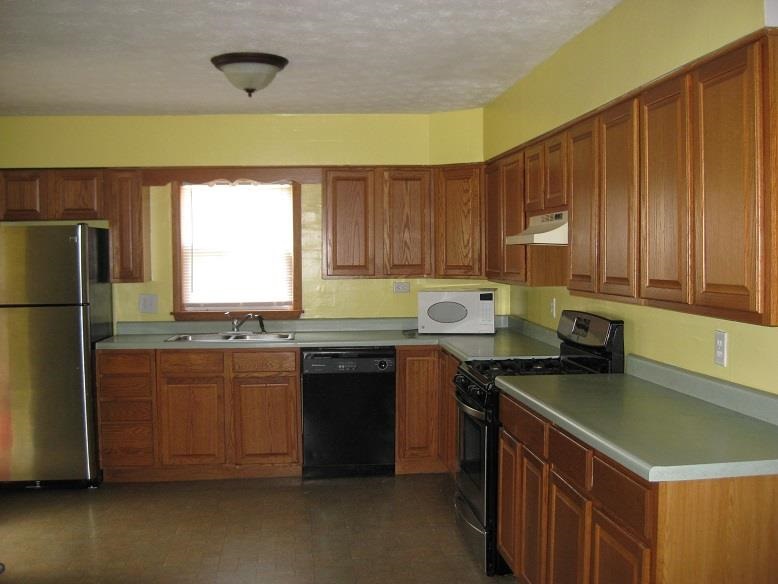 461 Pratt St, Frankfort, IN 46041 photo 3