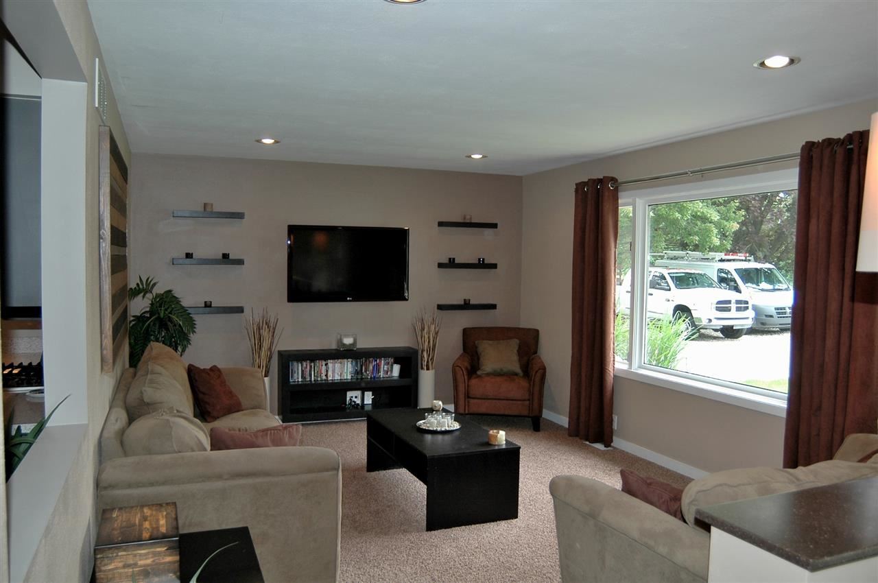 21777 Kern Rd, South Bend, IN 46614 photo 3