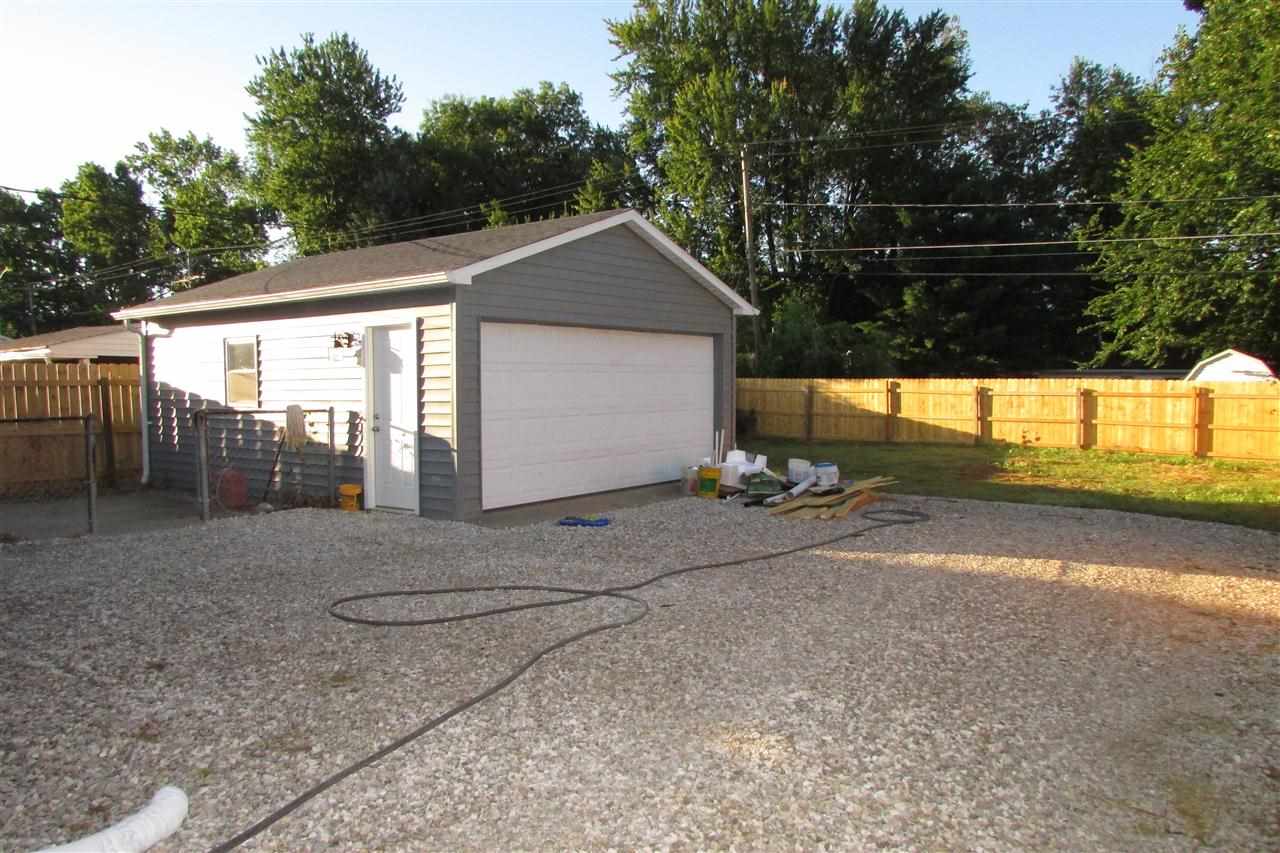 2137 Pollack Ave, Evansville, IN 47714 photo 2