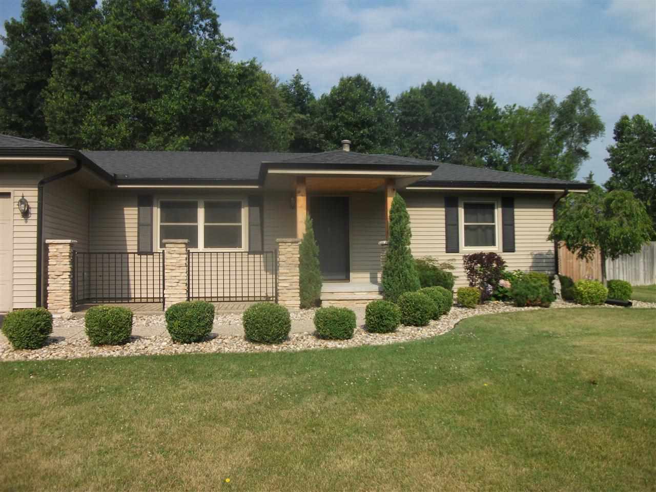 56701 Raider Dr, Elkhart, IN 46516 photo 2