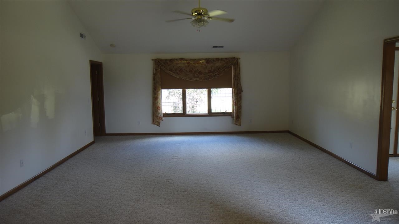 1420 Fairway Dr, Decatur, IN 46733 photo 5