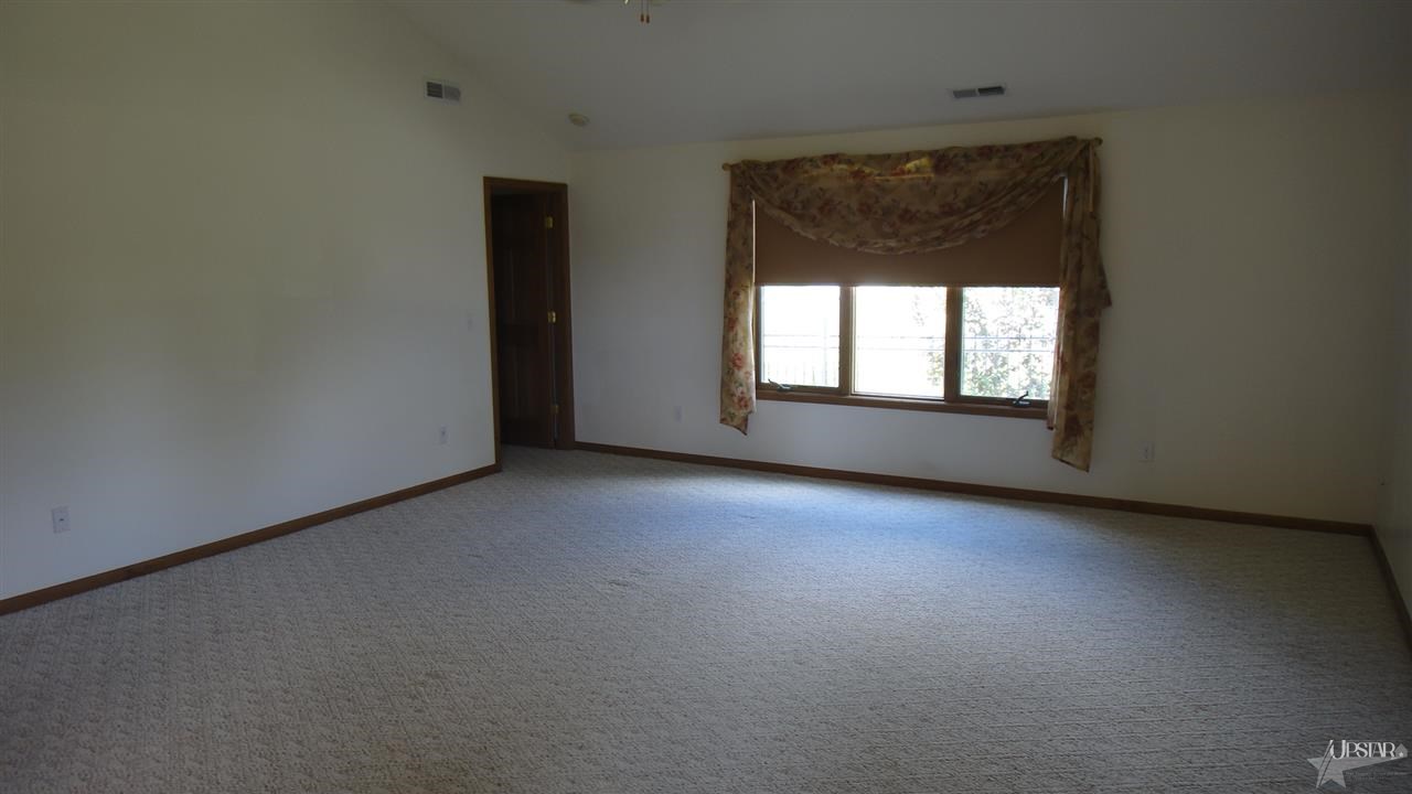 1420 Fairway Dr, Decatur, IN 46733 photo 4