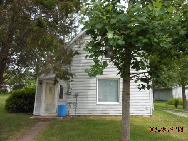 609 Mercer Ave, Goshen, IN 46528 photo 2