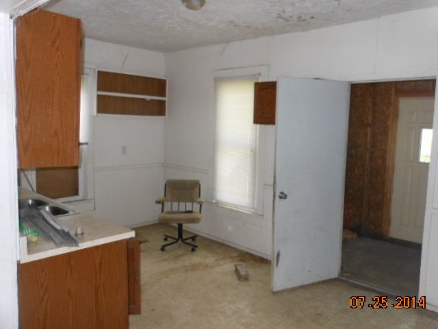 609 Mercer Ave, Goshen, IN 46528 photo 7