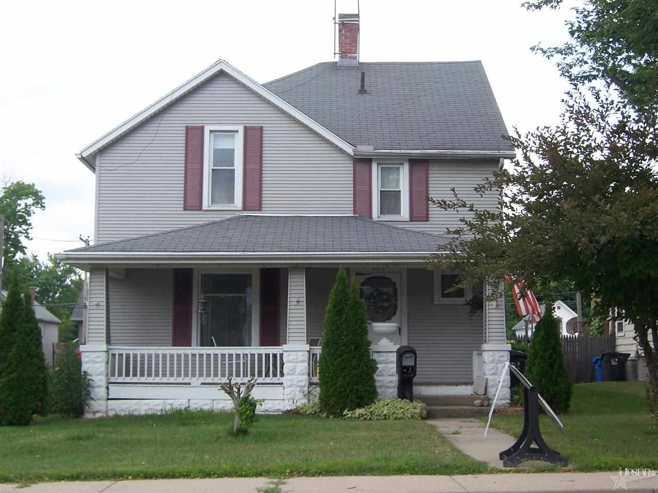 309 N Main St, Columbia City, IN 46725 photo 2