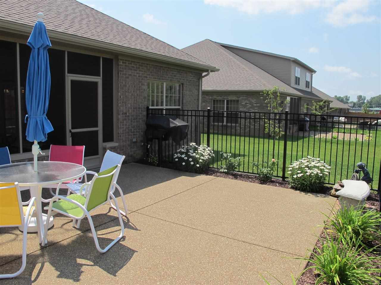 3743 Taylor Dr, Newburgh, IN 47630 photo 6