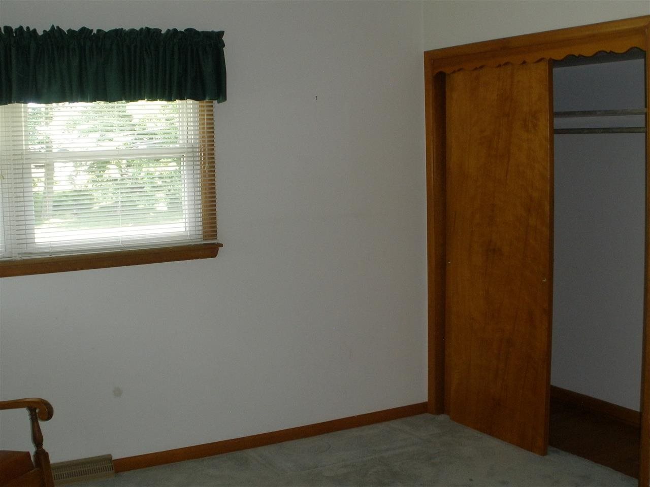 14 Douglas Dr, Washington, IN 47501 photo 7