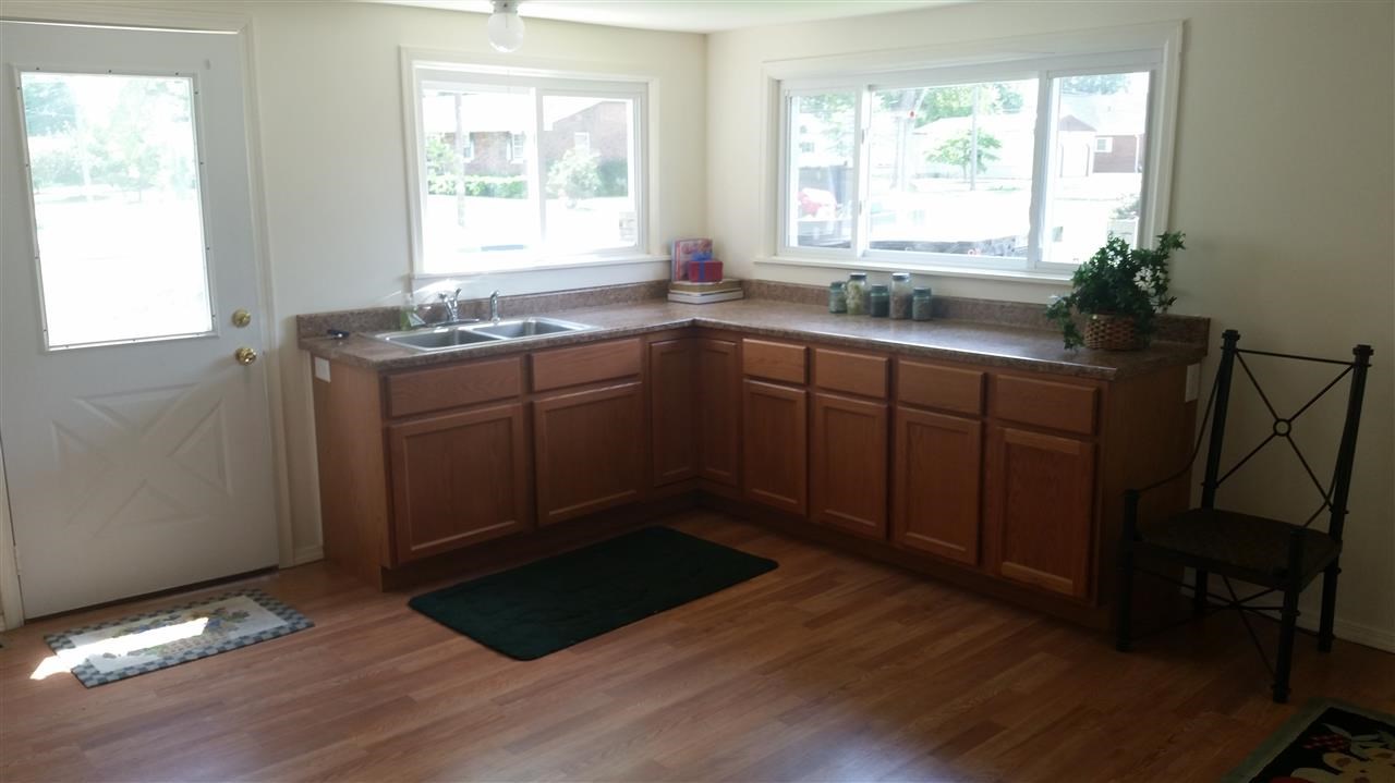 906 S Lincoln St, Fort Branch, IN 47648 photo 5