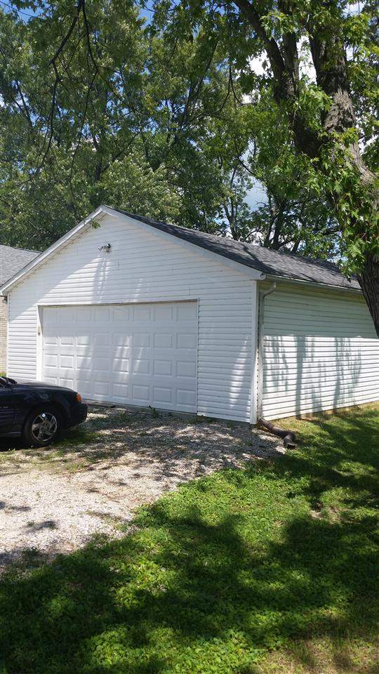 906 S Lincoln St, Fort Branch, IN 47648 photo 3