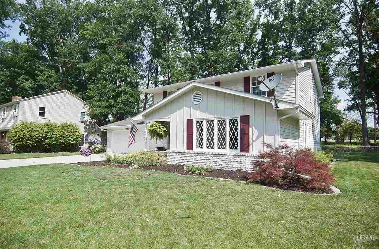 6025 Monarch Dr, Fort Wayne, IN 46815 photo 2