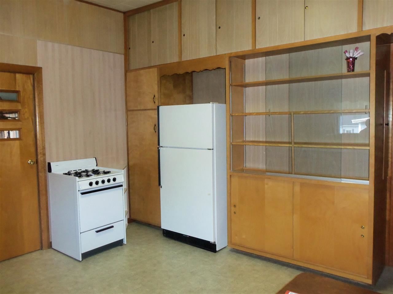 907 W Walnut St, Washington, IN 47501 photo 7