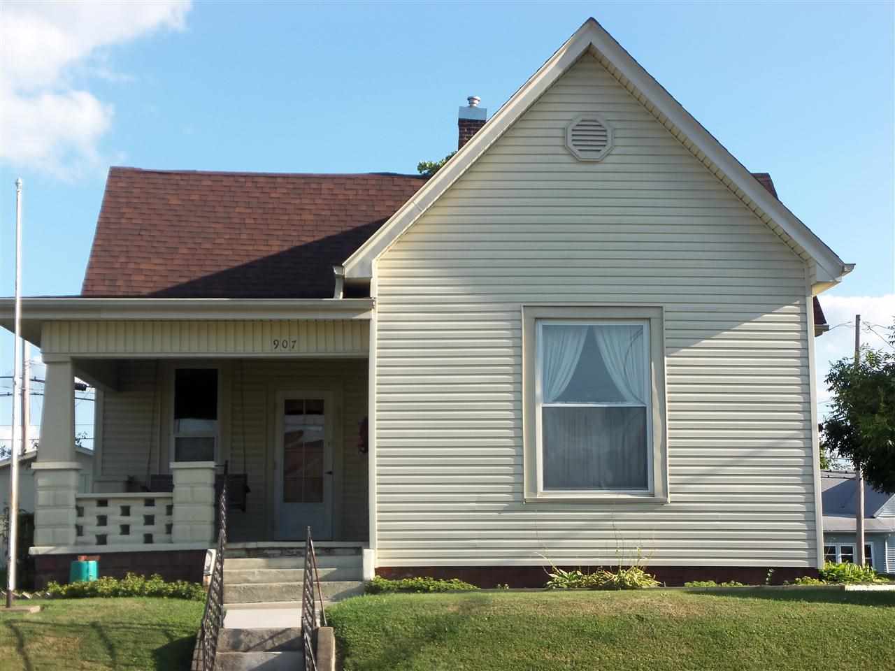 907 W Walnut St, Washington, IN 47501 photo 1