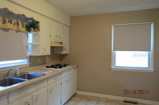 403 S Prairie St, Brookston, IN 47923 photo 6
