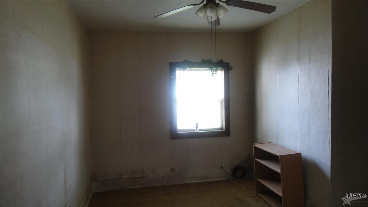 710 S Bridge St, Portland, IN 47371 photo 6