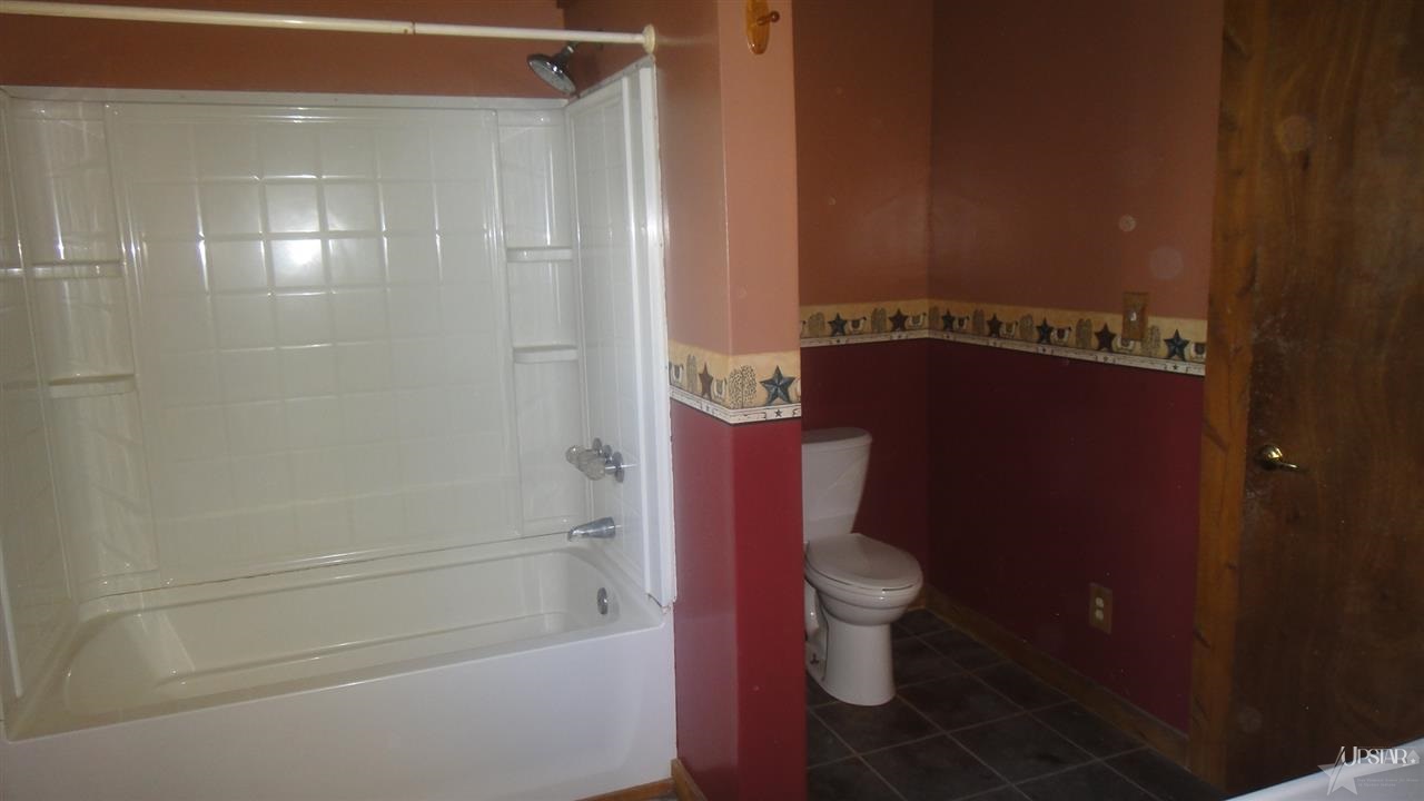 710 S Bridge St, Portland, IN 47371 photo 7
