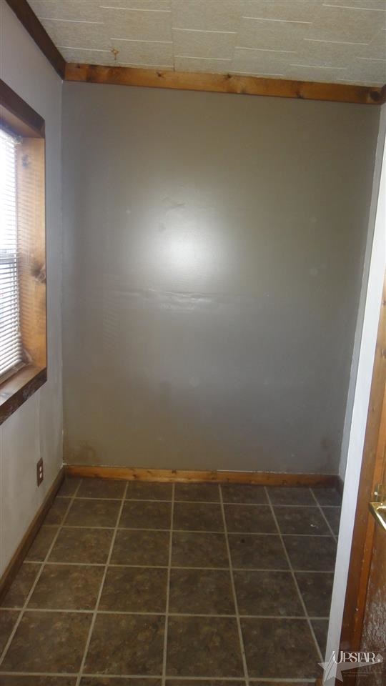 710 S Bridge St, Portland, IN 47371 photo 9