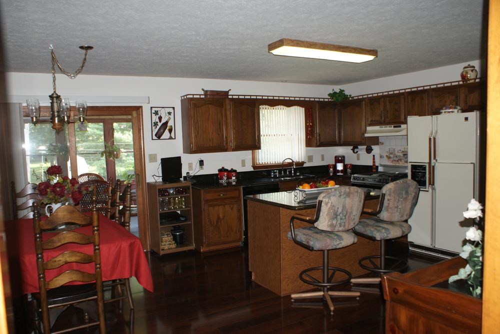 5244 Jeffries Ln, Newburgh, IN 47630 photo 2
