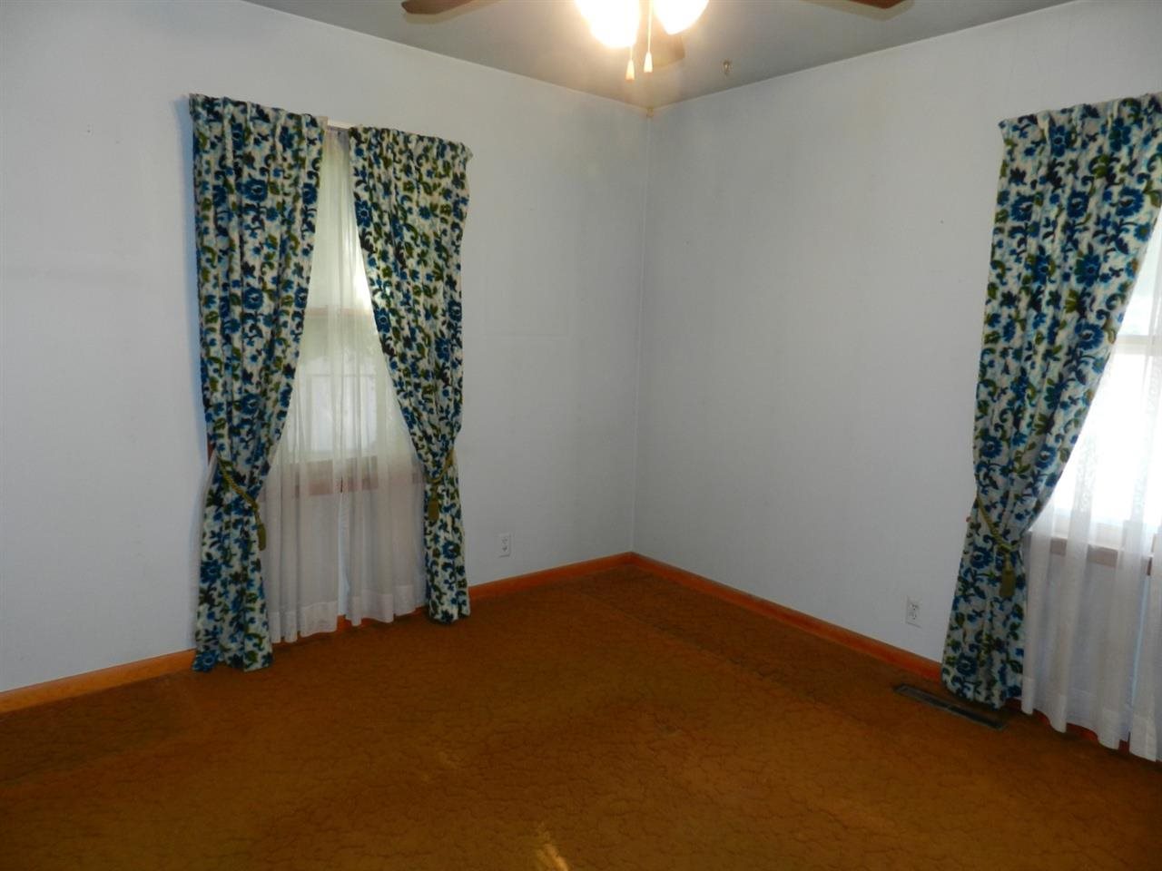 701 E Mulberry St, Fort Branch, IN 47648 photo 4
