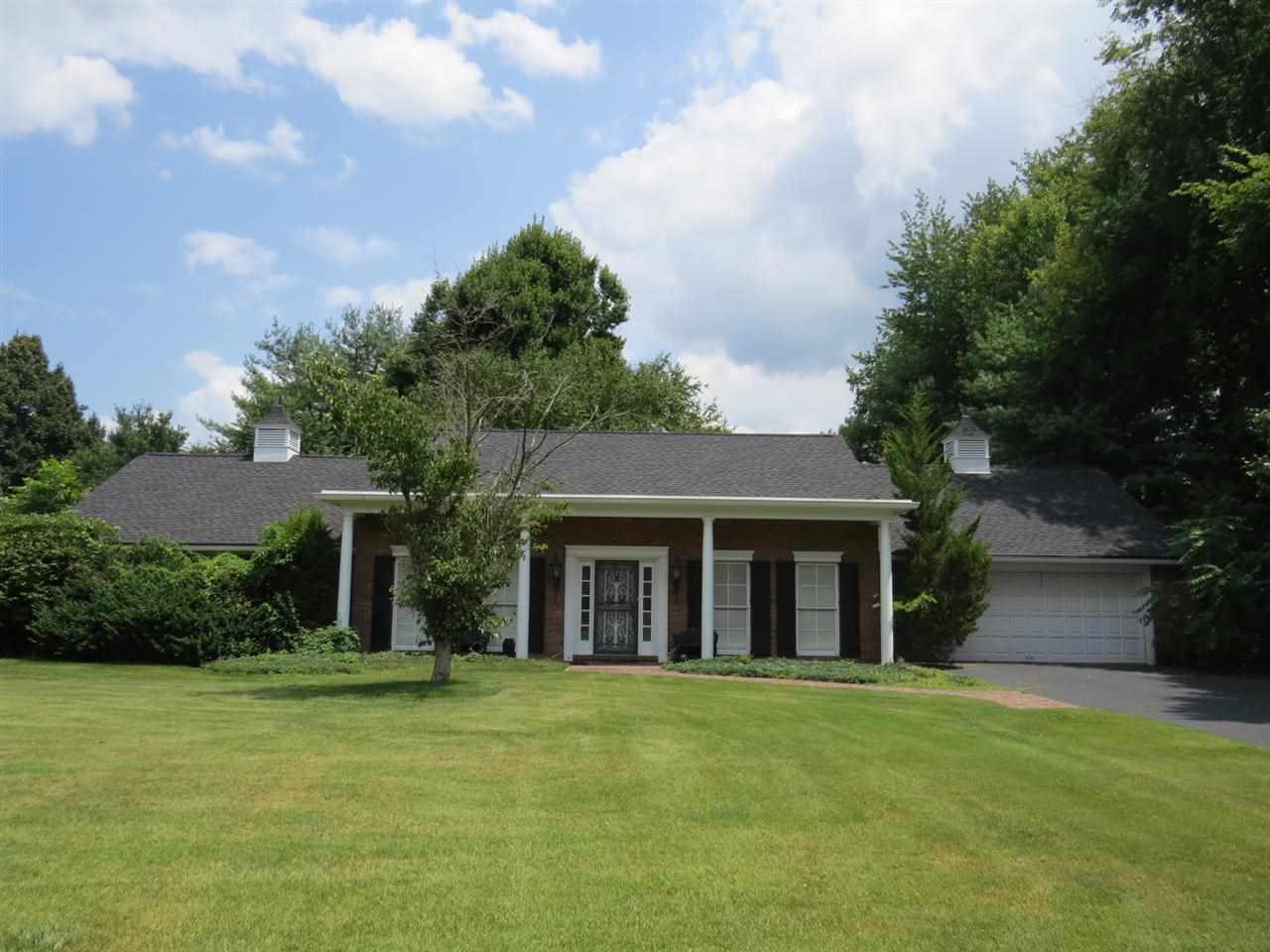 824 Wiltshire Dr, Evansville, IN 47715 photo 1