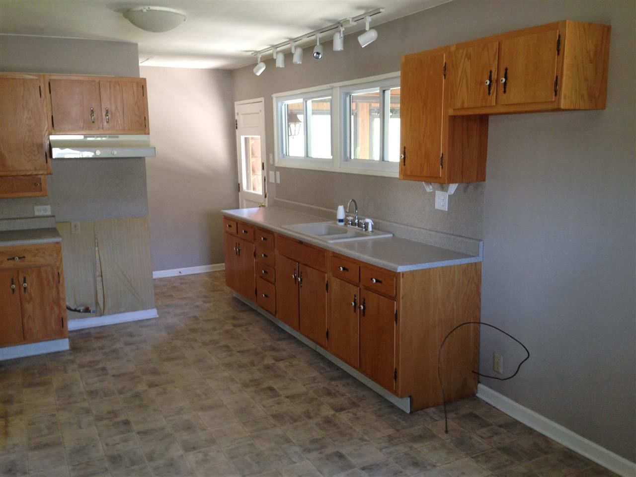 139 E Harrison Ave, Wabash, IN 46992 photo 5