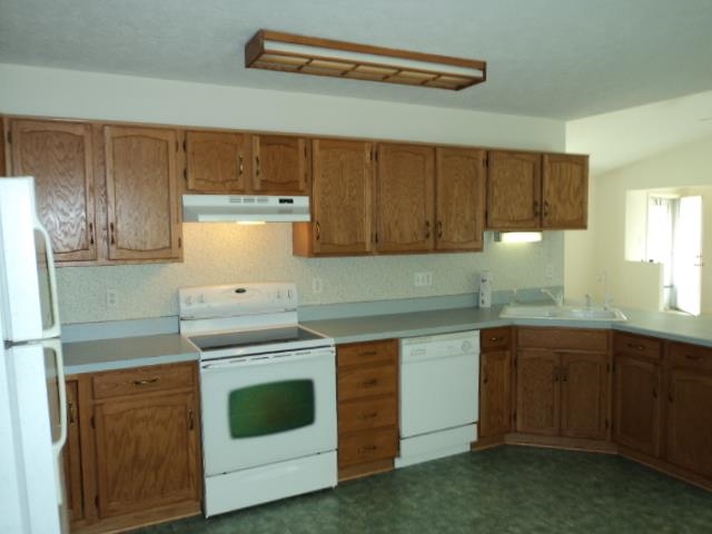3784 E Oldfield Dr, Leesburg, IN 46538 photo 4