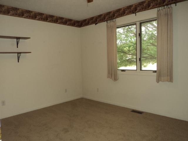 3784 E Oldfield Dr, Leesburg, IN 46538 photo 7