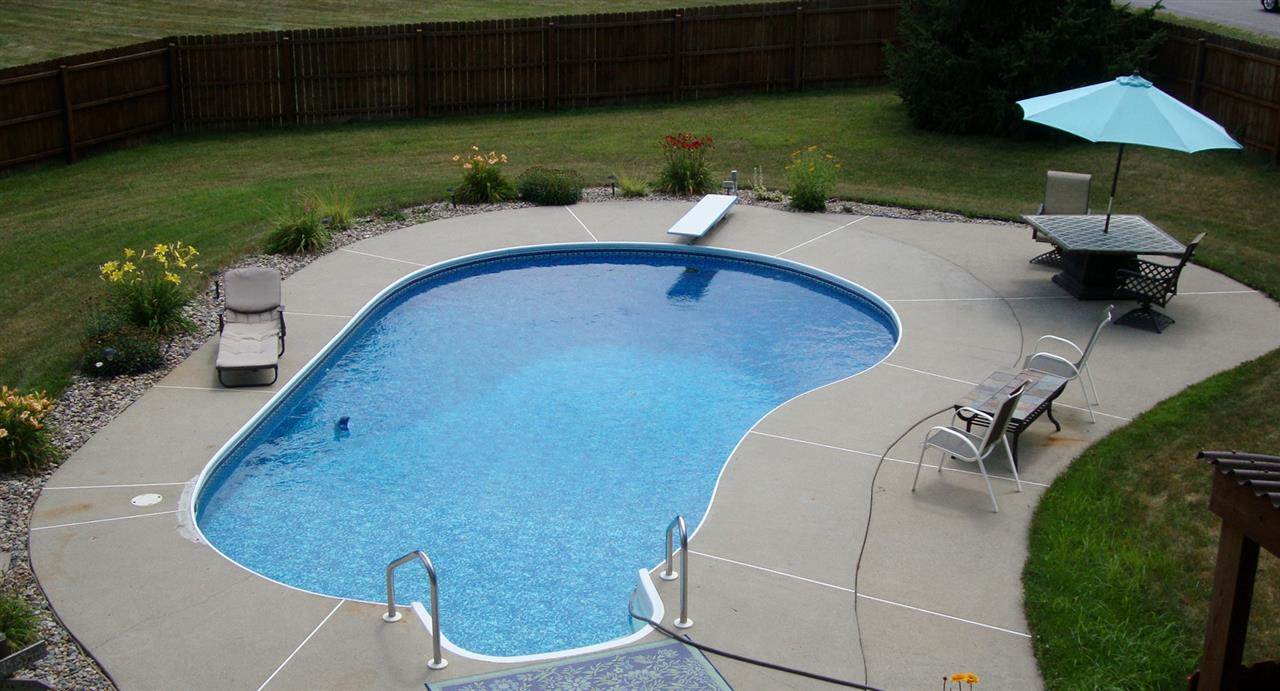 5837 Rosedale Dr, Fort Wayne, IN 46804 photo 2