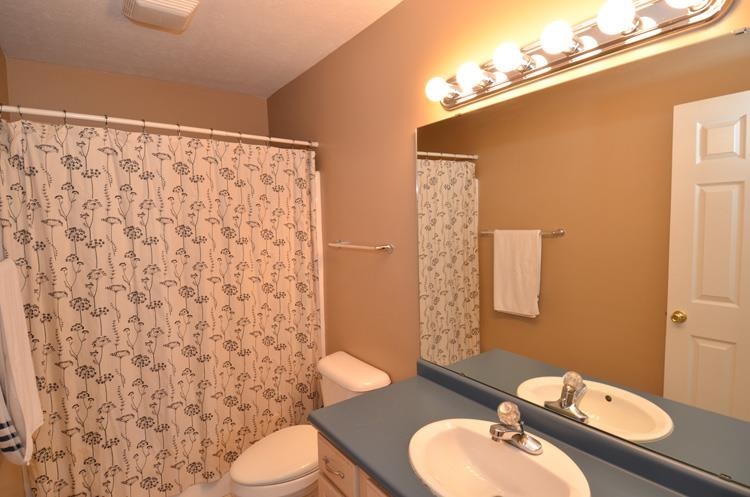 10202 Mulberry Ln, Granger, IN 46530 photo 17
