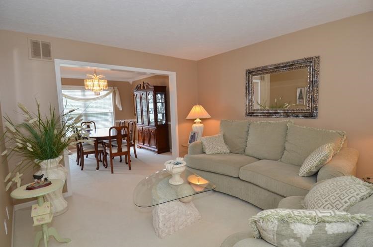 10202 Mulberry Ln, Granger, IN 46530 photo 4
