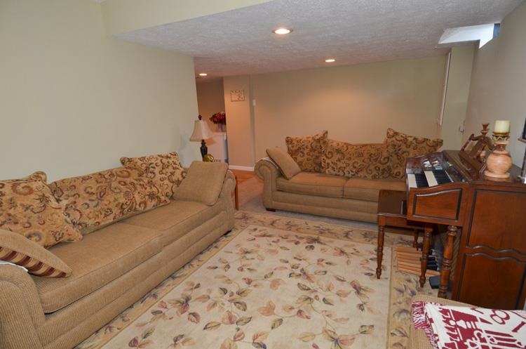 10202 Mulberry Ln, Granger, IN 46530 photo 22