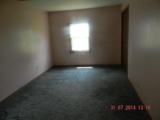 10191 S 100 E, Fairmount, IN 46928 photo 4